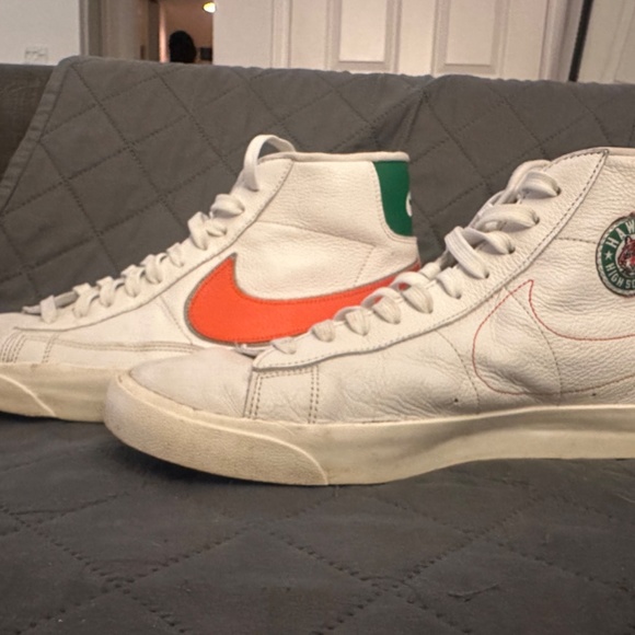 Stranger Things x Blazer Mid ‘Hawkins High’ - Picture 2 of 4